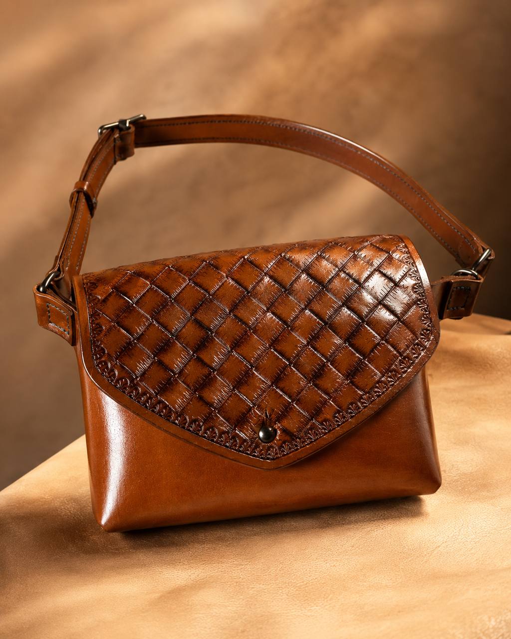 Basketweave leather bag from the Trotter’s Leather project